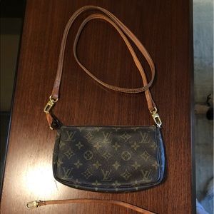 Louis Vuitton Pochette